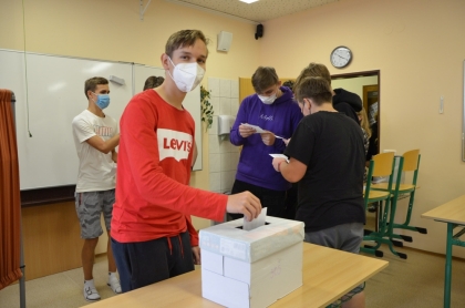Studentské parlamentní volby