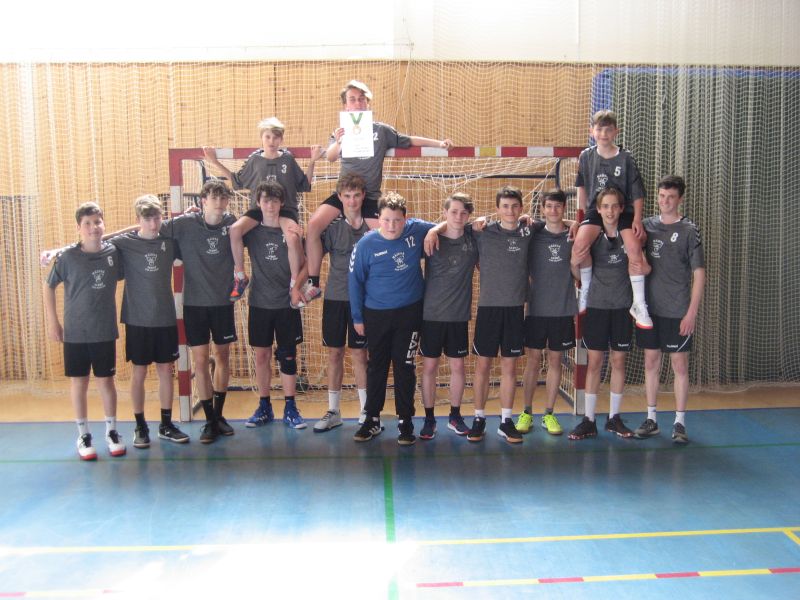 Postup házenkářů do krajského finále