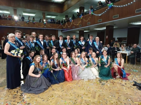 Maturitní ples gymnázia